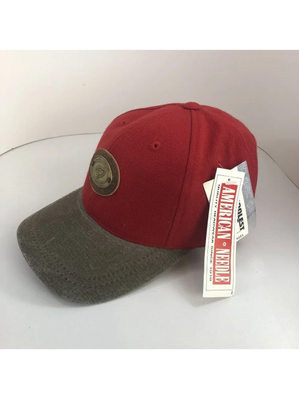 Detroit RedWings Hat RED Strap Back 90s Suede Metal Stud Logo American Needle